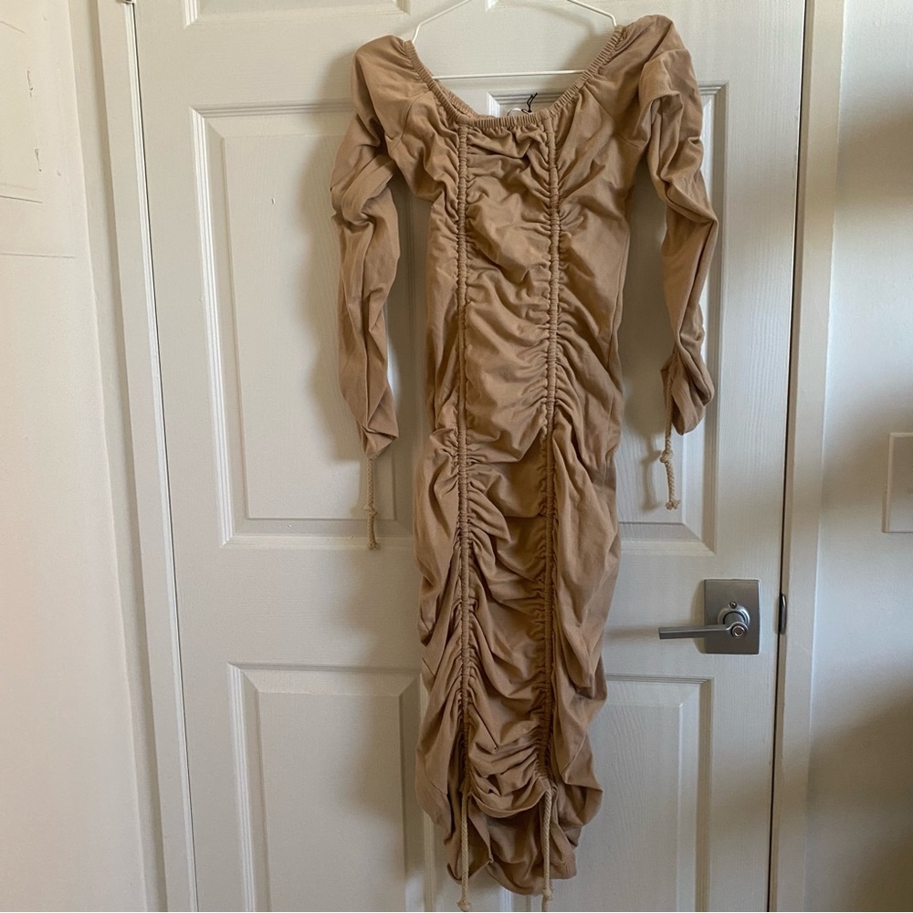 RARE The Line by K Tan Ruched Off-the-Shoulder Bodycon Dress